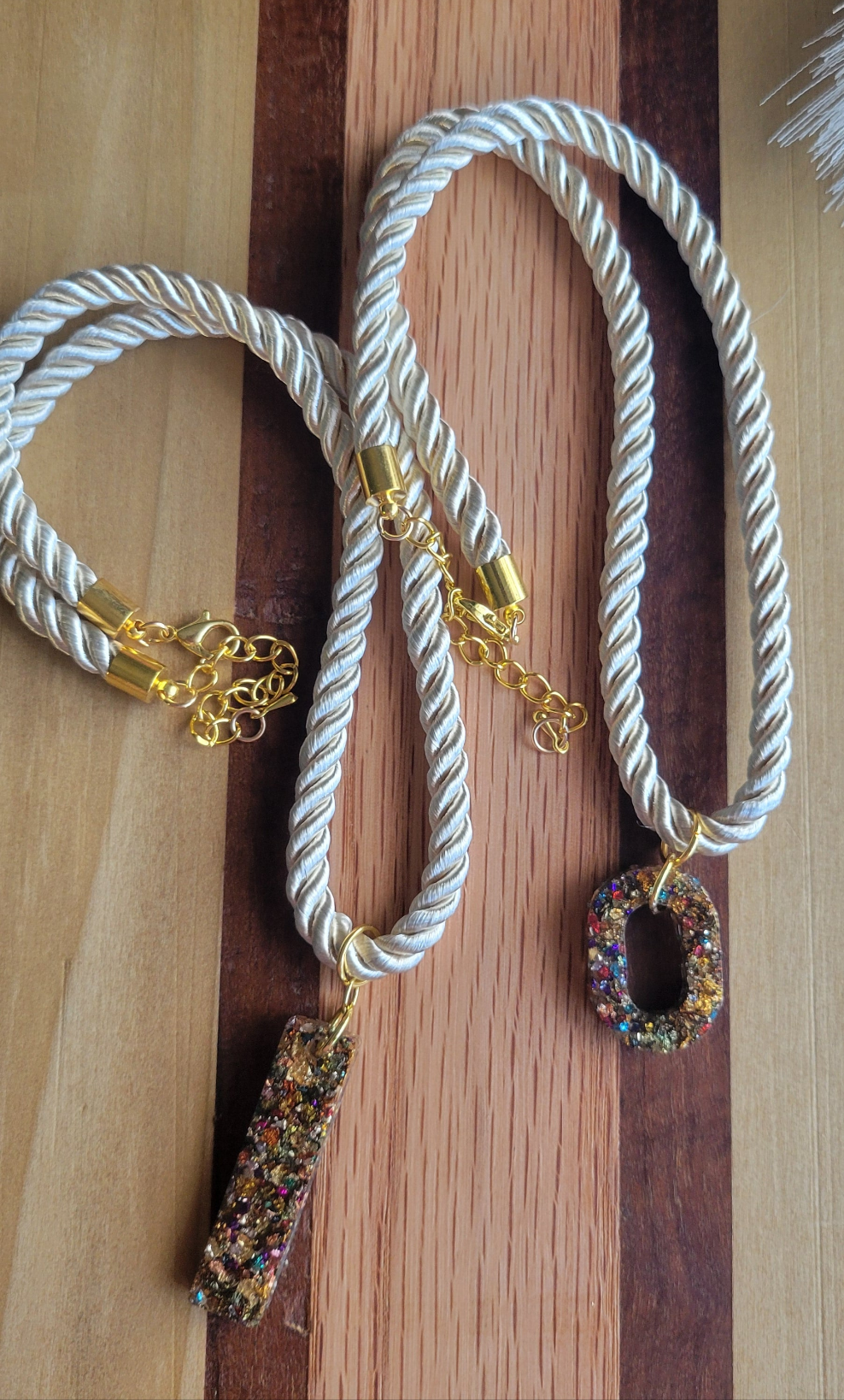 Resin Pendant Rope Necklace