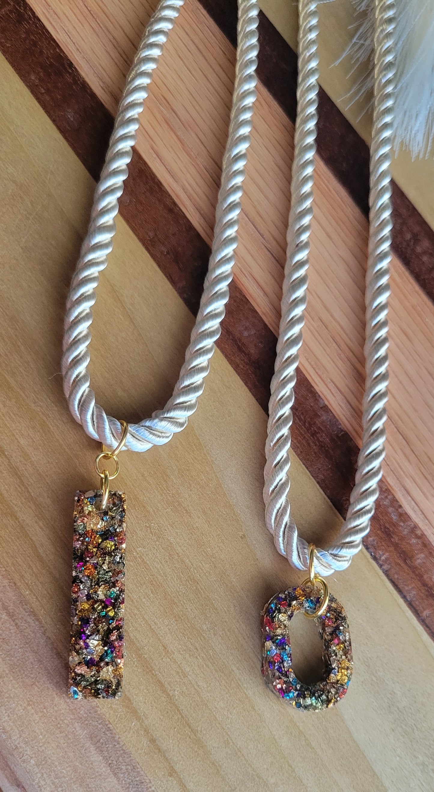 Resin Pendant Rope Necklace