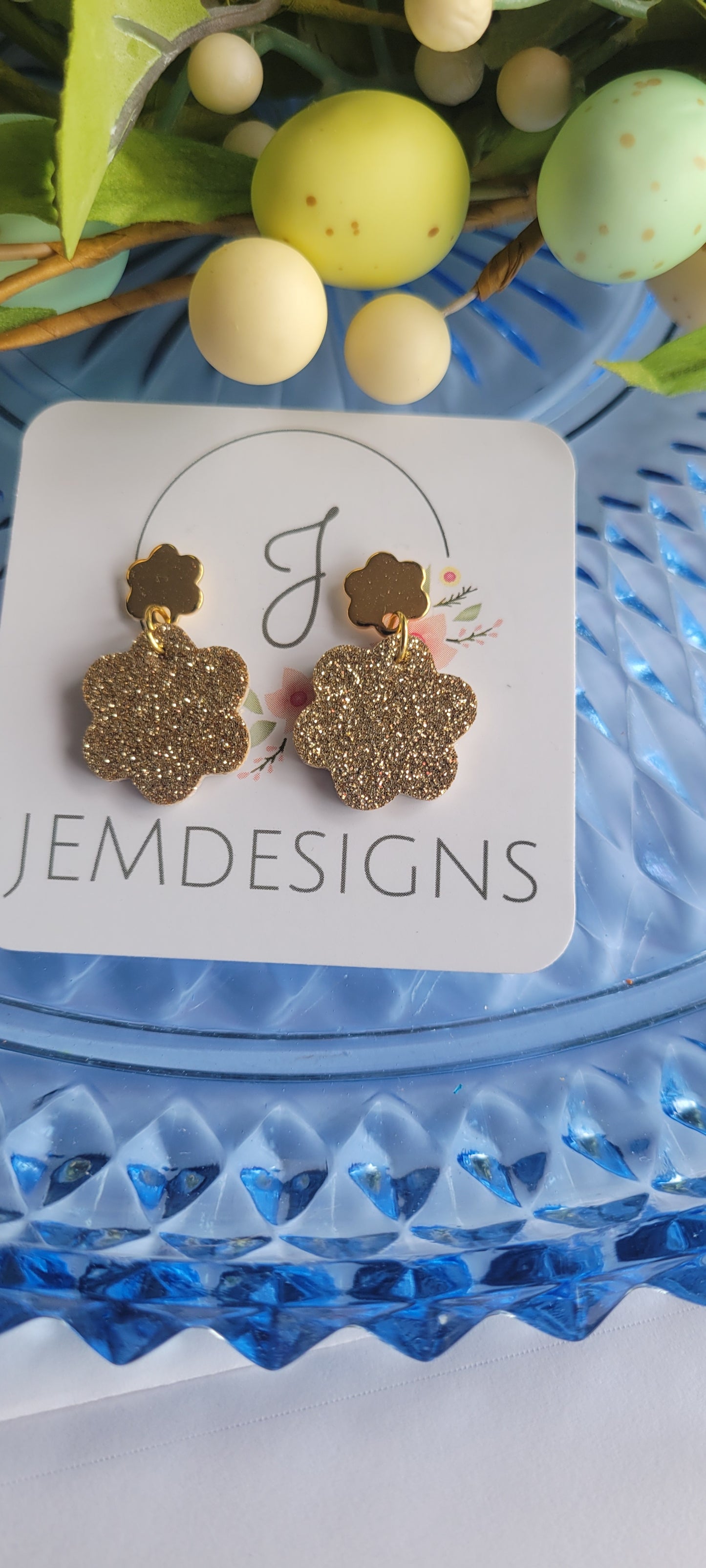 Small Gold Daisy Earrings