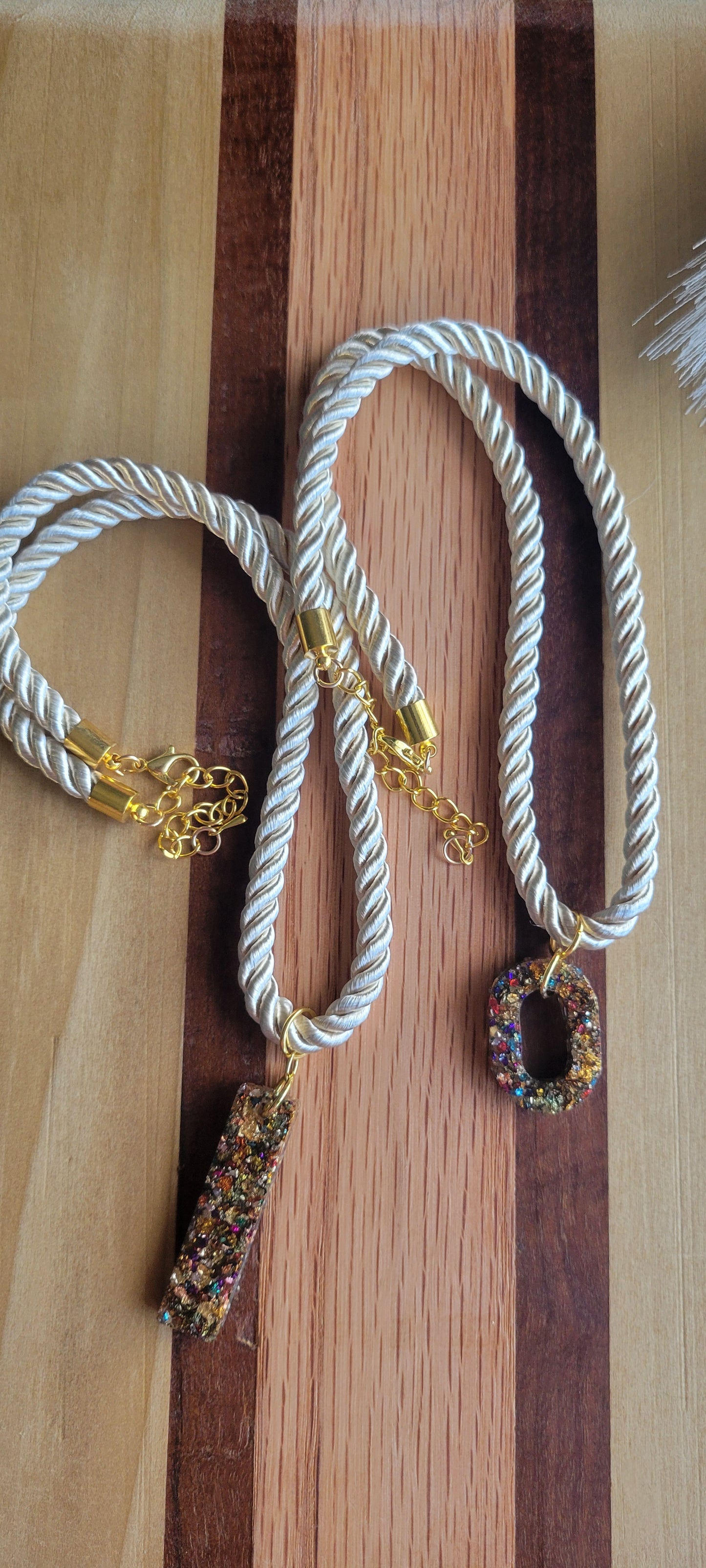 Resin Pendant Rope Necklace
