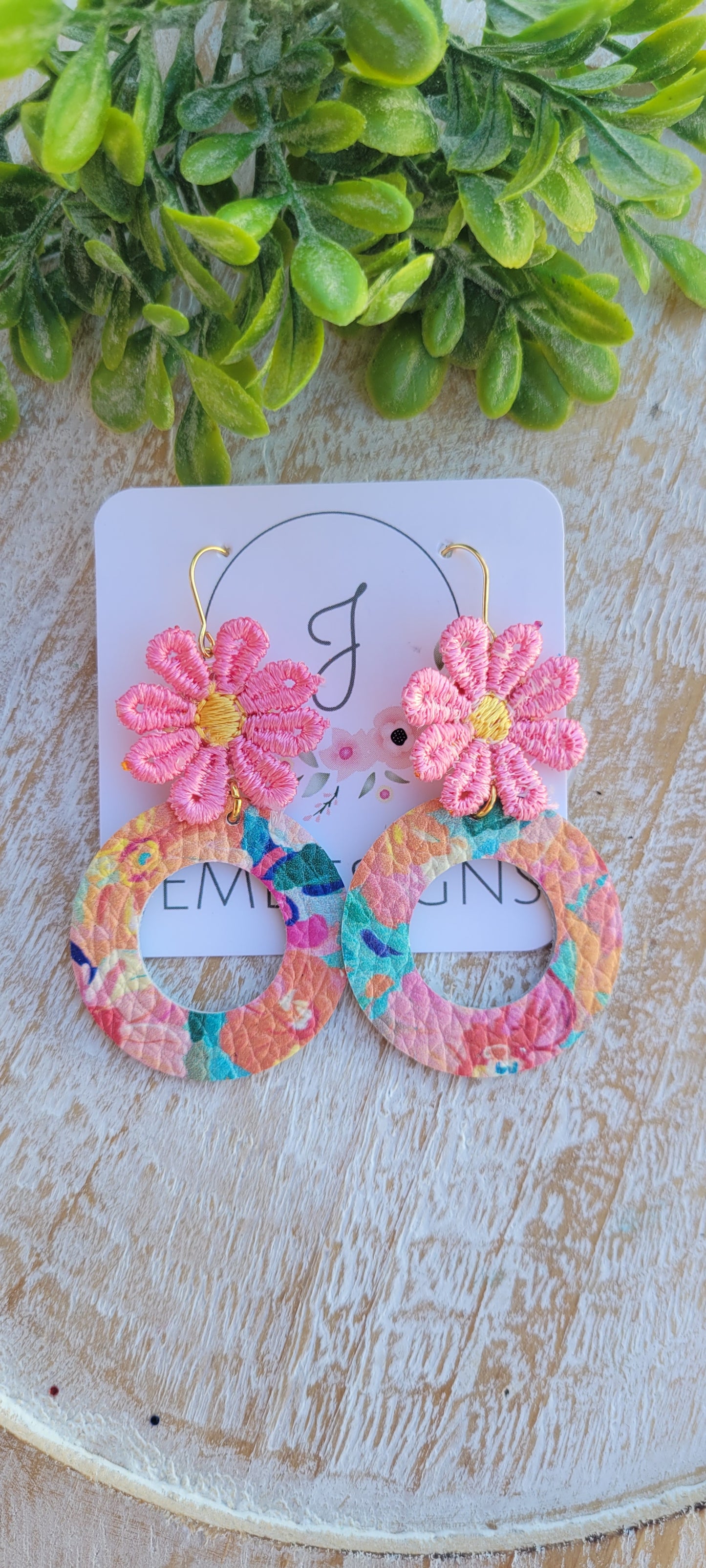 Pink Daisy Earrings