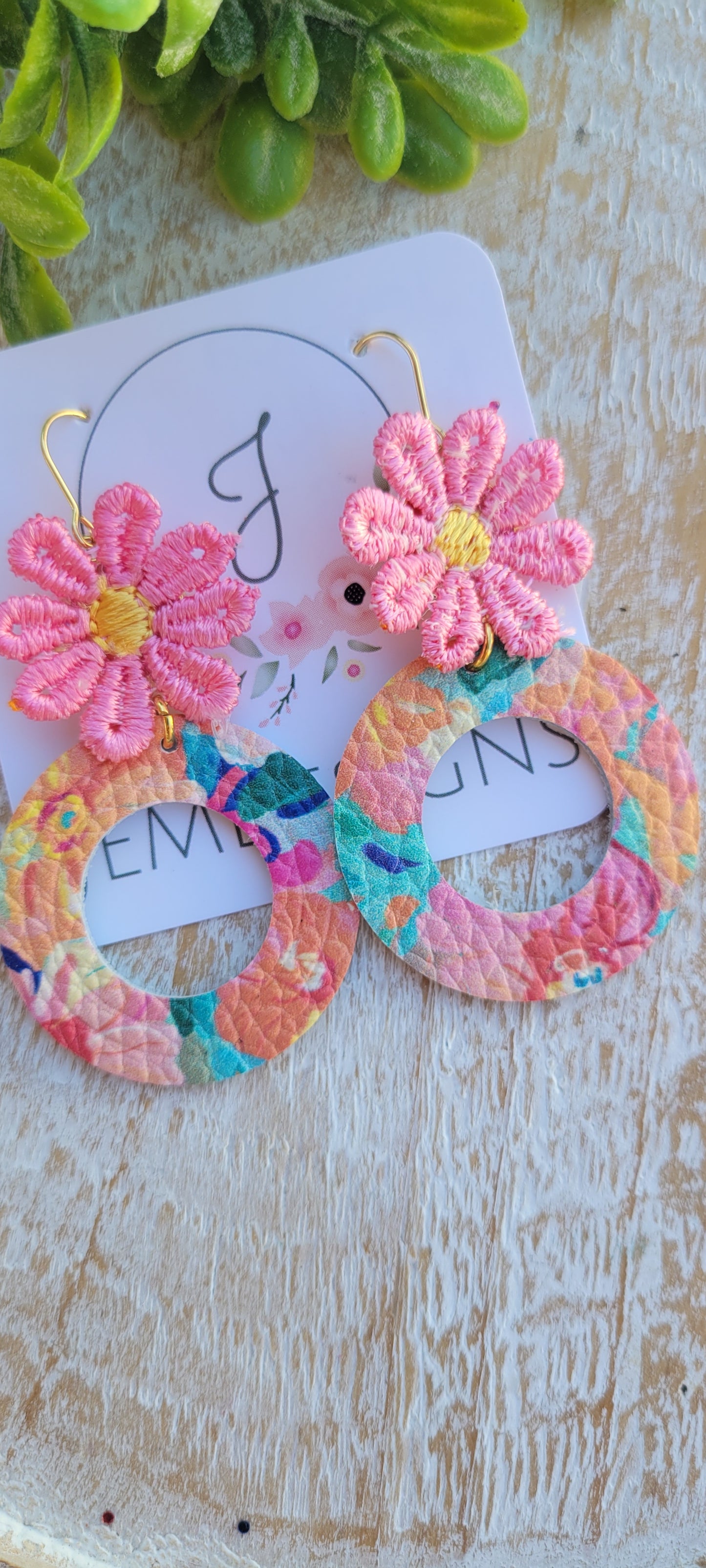 Pink Daisy Earrings