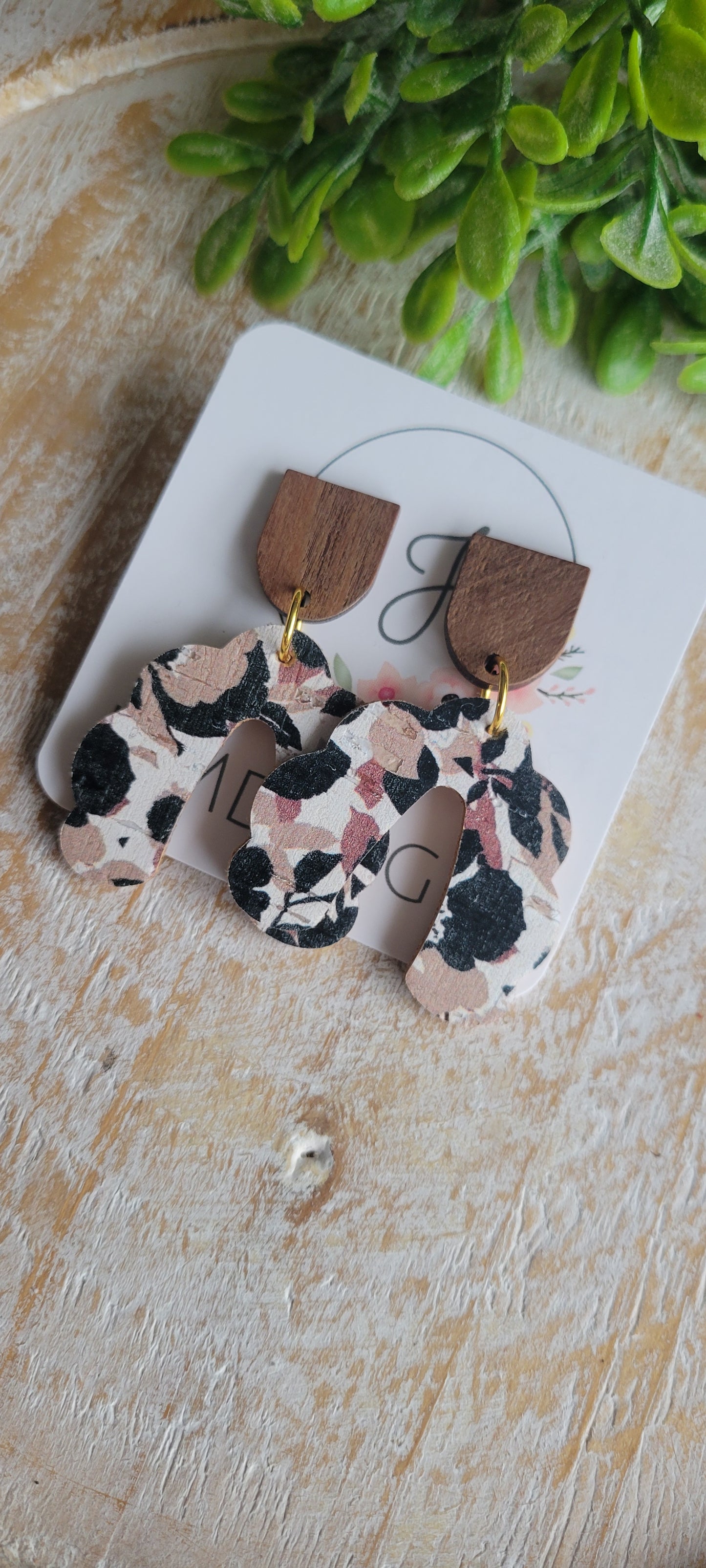 Ellie Earrings in Neutral Floral