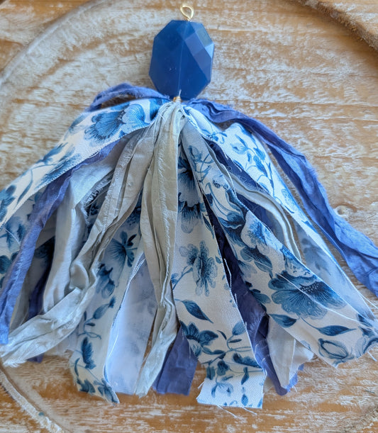 Blue Willow Tassel