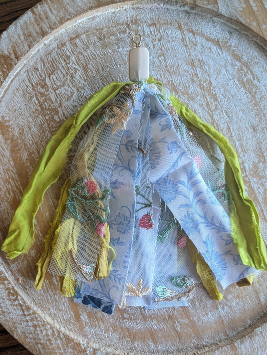 Summer Cottage Tassel