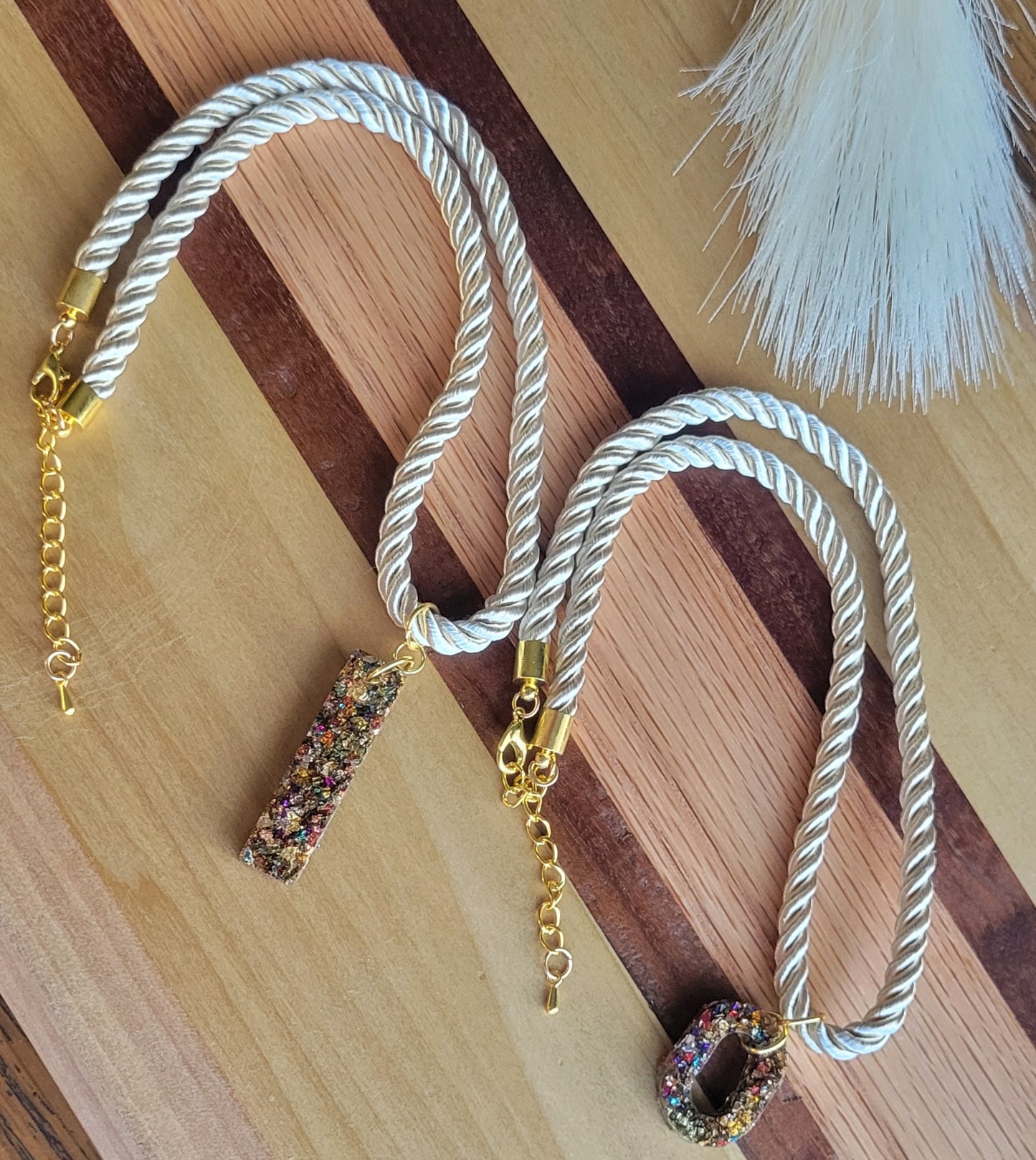 Resin Pendant Rope Necklace