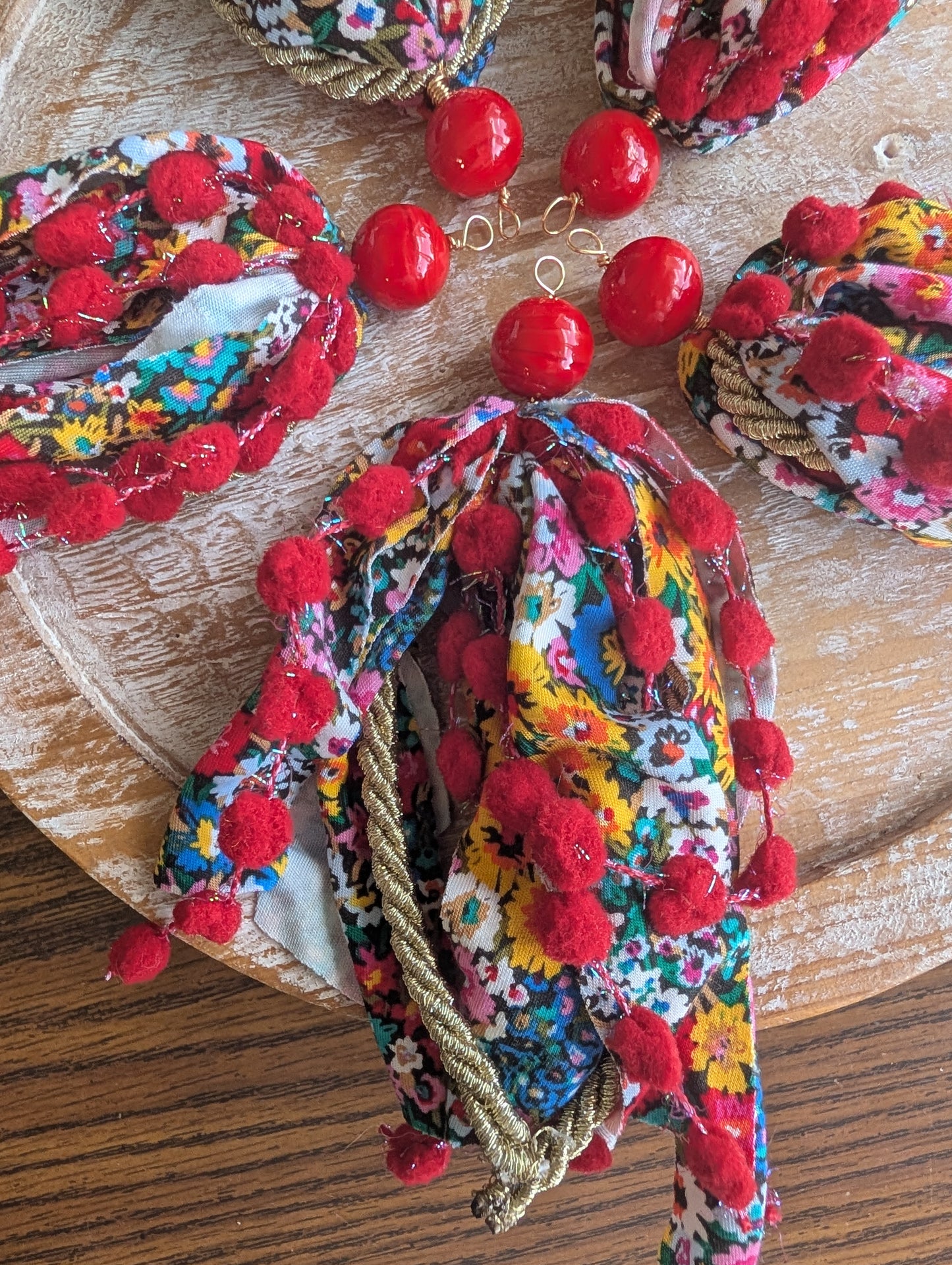 Garden Party Tassel in Red