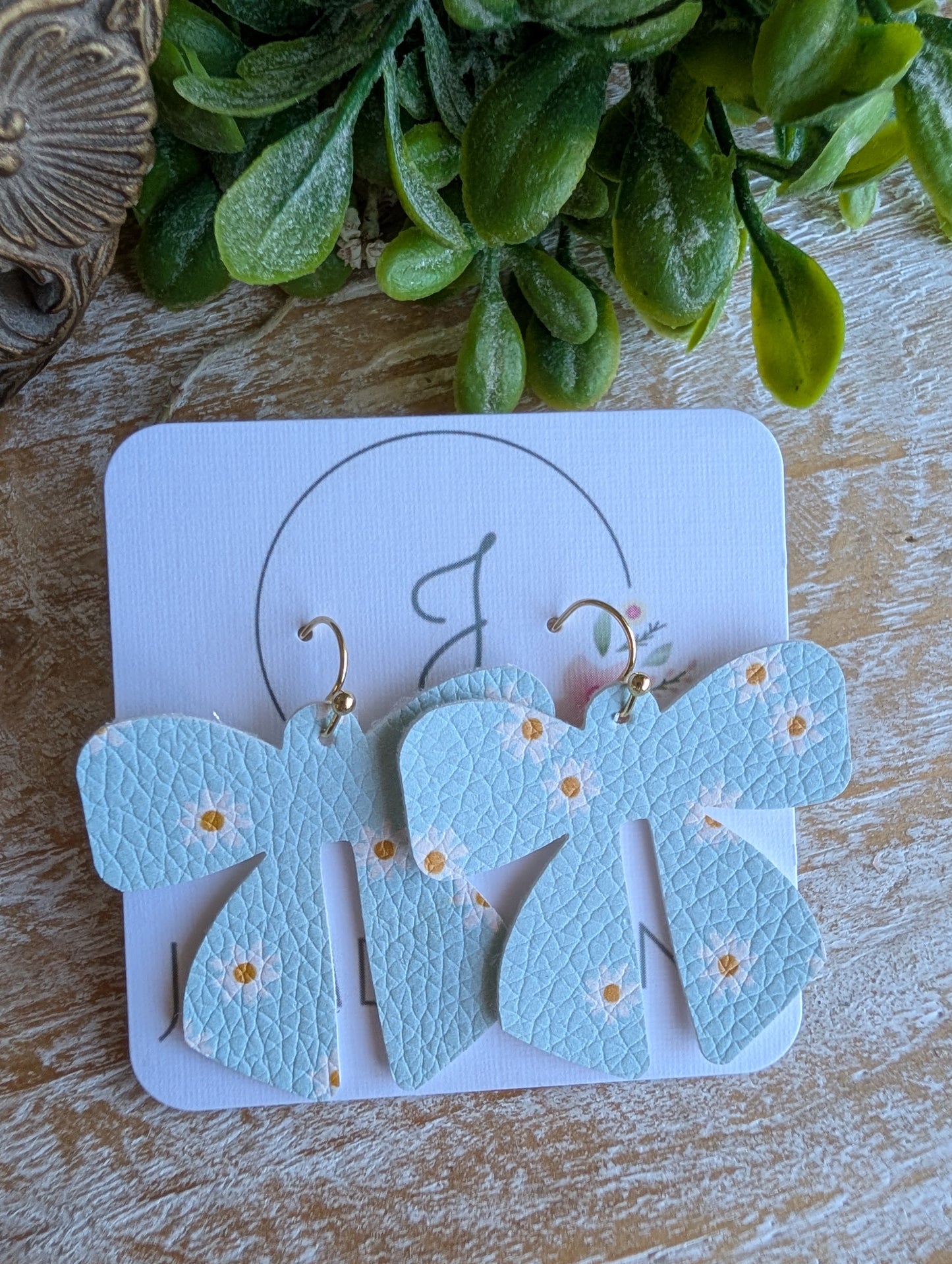 Daisy Bow Earrings