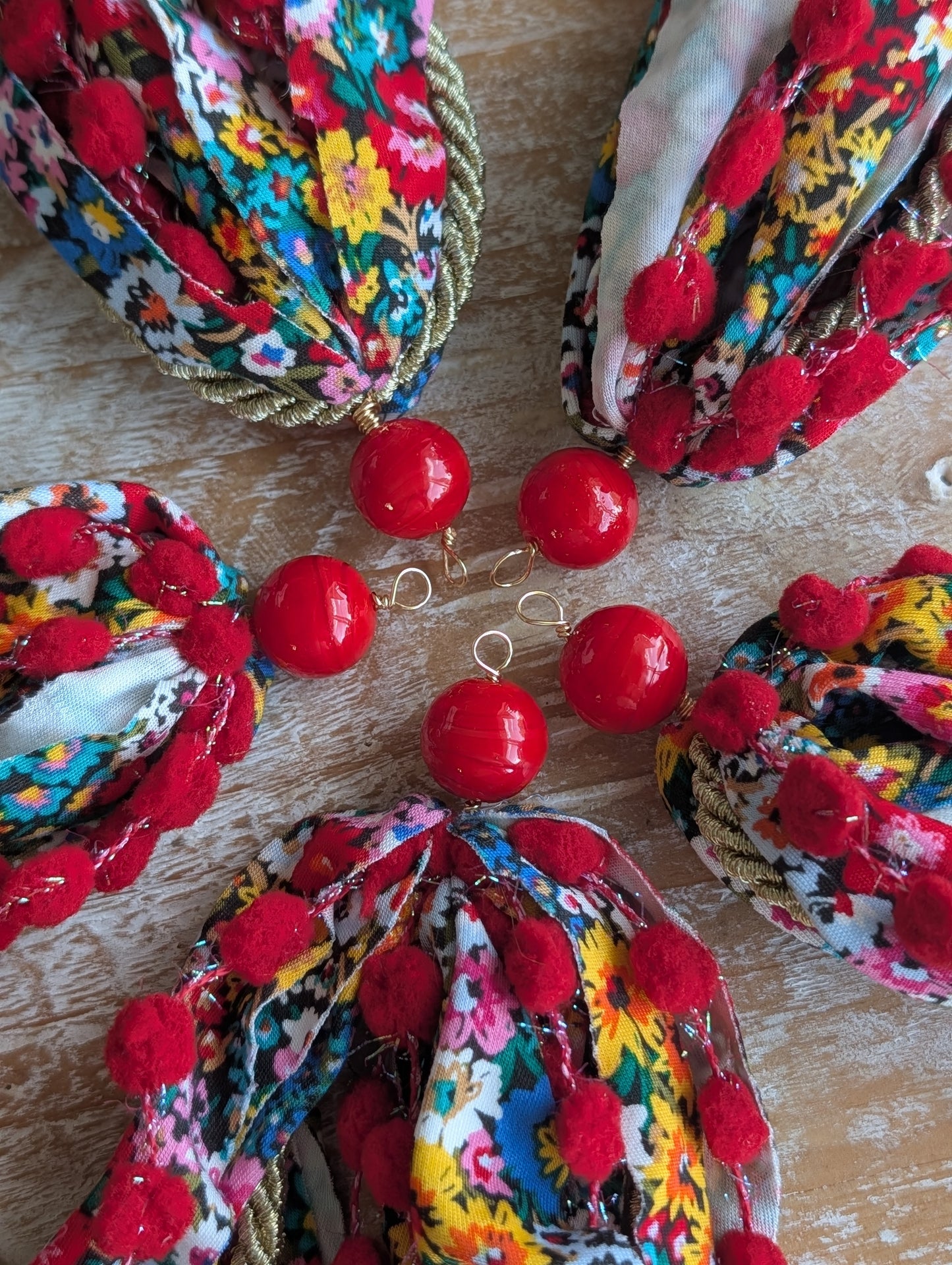 Garden Party Tassel in Red