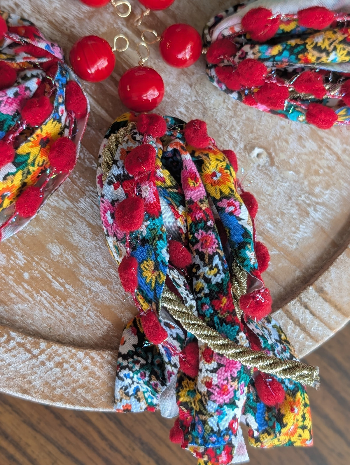 Garden Party Tassel in Red
