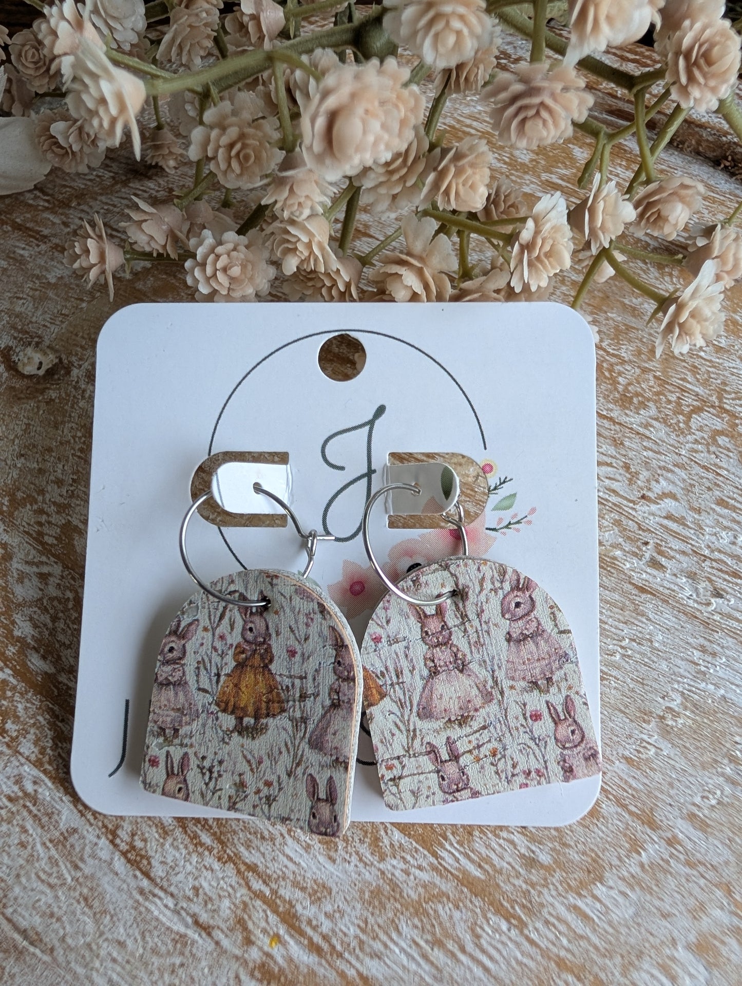 Bramble Arch Bunny Earrings